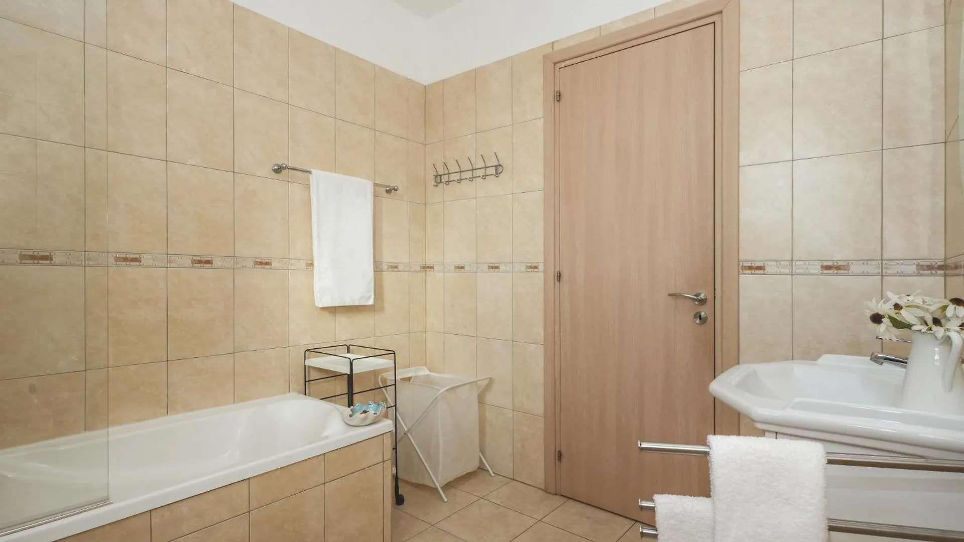 Neraida - 2Bed Apart Walk To Kalamies Beach Protaras